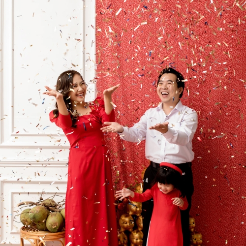 Gia đình concept Tết